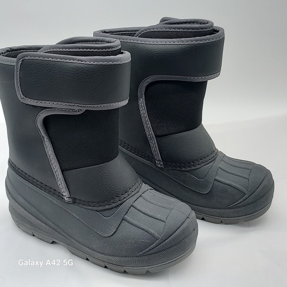 Cat & Jack Toddler Boys Gray Black Snow Boots Size 9  Hook Loop Winter Duck Boot